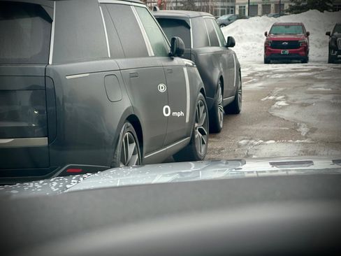 Used 2024 Land Rover Discovery Dynamic SE image 18