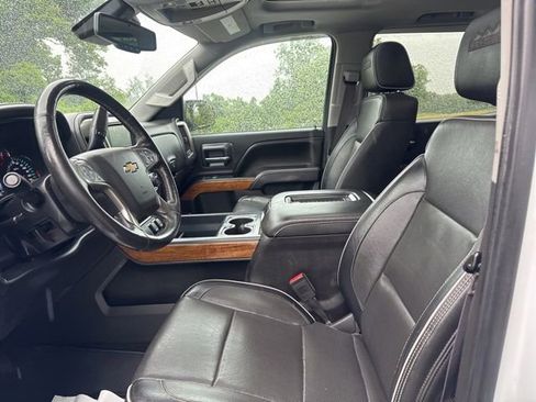 Used 2017 Chevrolet Silverado 1500 High Country AWD/4WD image 16