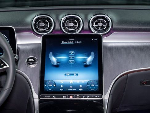 Certified 2026 Mercedes-Benz GLC 300 image 17
