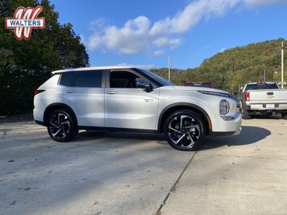 New 2025 Mitsubishi Outlander SE