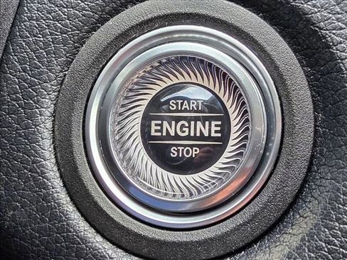 Used 2019 Mercedes-Benz C 300 Sedan image 17