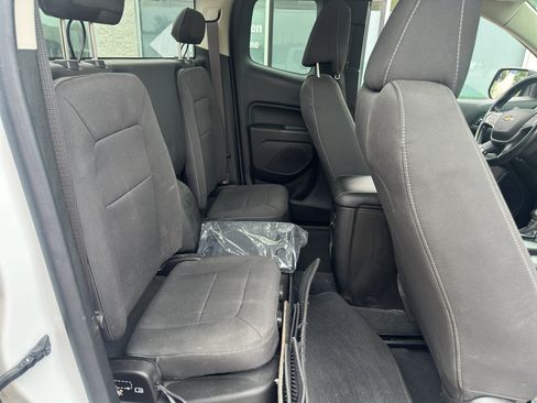 Used 2021 Chevrolet Colorado LT w/ Safety Package RWD image 11