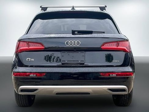 Used 2020 Audi Q5 2.0T Premium w/ Convenience Package AWD/4WD image 4
