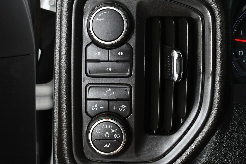 Used 2022 Chevrolet Silverado 3500 W/T w/ WT Convenience Package AWD/4WD image 30