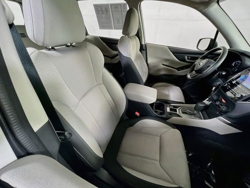 Used 2023 Subaru Forester AWD/4WD image 25