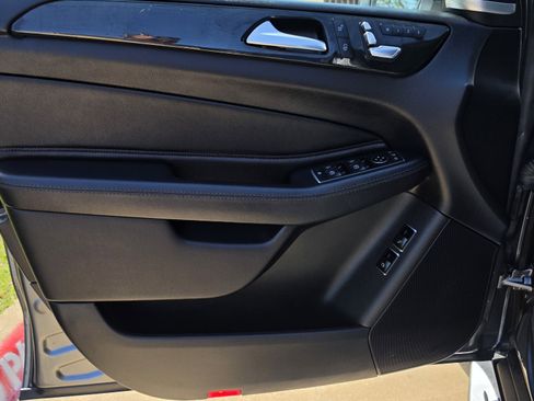 Used 2017 Mercedes-Benz GLS 450 4MATIC w/ Premium Package image 28