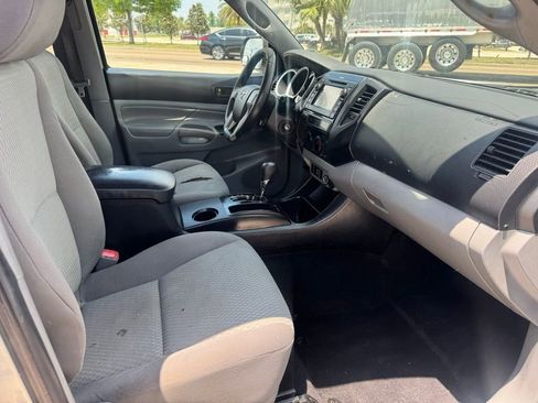 Used 2013 Toyota Tacoma PreRunner w/ Convenience Pkg RWD image 11
