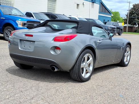 Used 2006 Pontiac Solstice Convertible w/ Premium Package RWD image 5