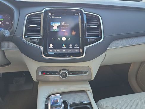 Used 2024 Volvo XC90 T8 Ultimate w/ Lounge Package image 24