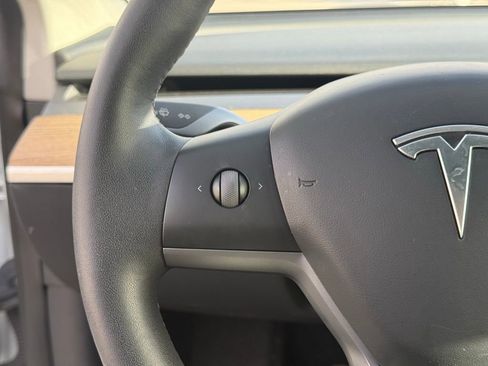 Used 2023 Tesla Model 3 Standard Range image 15