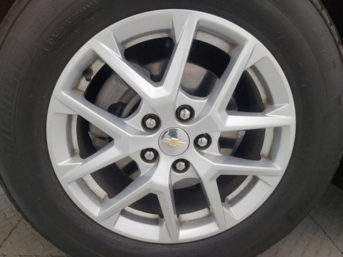 Used 2024 Chevrolet Equinox LT FWD image 31
