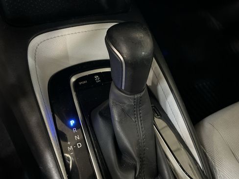 Used 2020 Toyota Corolla SE FWD image 21
