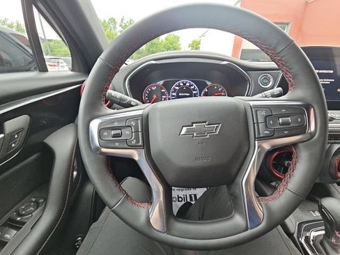 Used 2025 Chevrolet Blazer RS FWD image 35