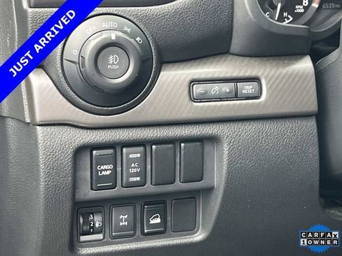 Used 2021 Nissan Titan PRO-4X w/ Pro-4x Convenience Package AWD/4WD image 27
