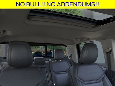 New 2025 Ford Maverick Lariat w/ Black Appearance Package image 13