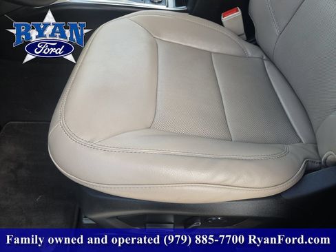 Used 2024 Ford Explorer Limited AWD/4WD image 17