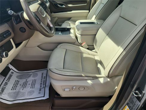Used 2022 GMC Yukon XL Denali RWD image 19