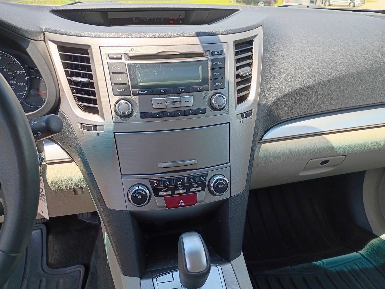 Used 2013 Subaru Outback 2.5i Premium AWD/4WD image 13
