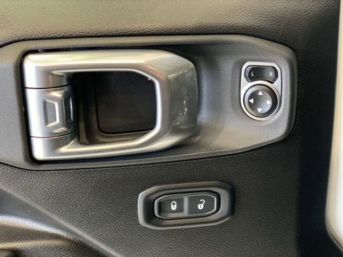 Used 2024 Jeep Wrangler Sport image 16