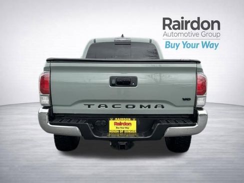 Used 2022 Toyota Tacoma TRD Off-Road w/ Black Out Package (TMS) image 8