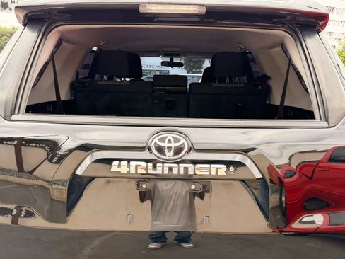 Used 2016 Toyota 4Runner SR5 RWD image 33
