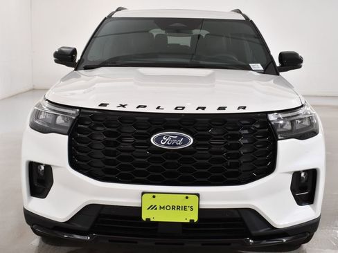 New 2026 Ford Explorer ST-Line w/ ST-Line Street Pack AWD/4WD image 3