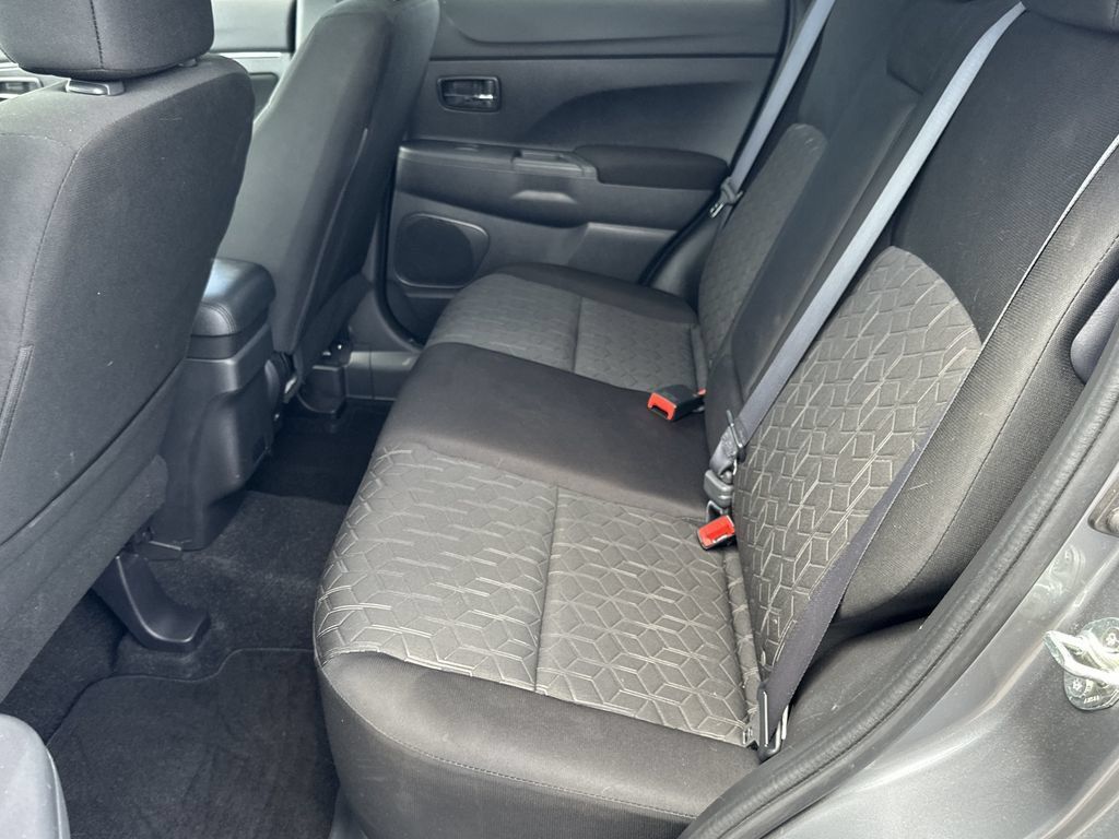 Used 2023 Mitsubishi Outlander Sport ES AWD/4WD image 15