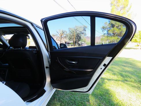 Used 2015 BMW 328i Sedan image 16