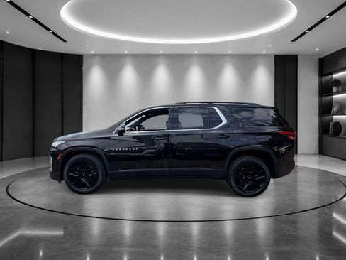 Certified 2022 Chevrolet Traverse LT w/ LPO, Black Accent Package AWD/4WD image 2