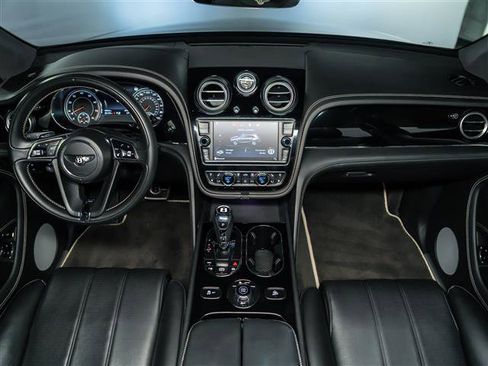 Used 2018 Bentley Bentayga image 20