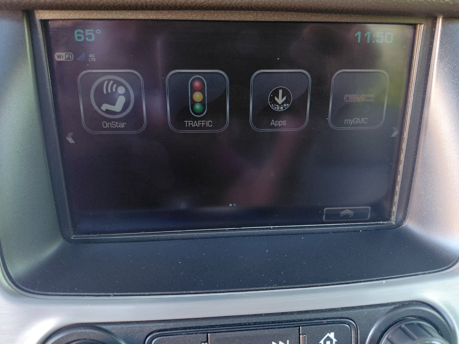 Used 2018 GMC Yukon SLT w/ Premium Edition AWD/4WD image 14