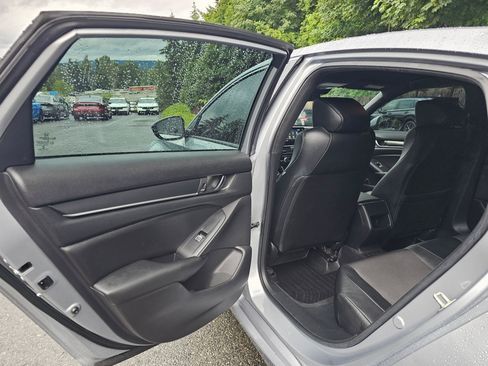 Used 2019 Honda Accord Sport image 17