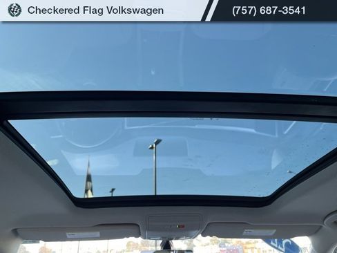 Used 2022 Volkswagen Atlas SE w/ Panoramic Sunroof Package image 32