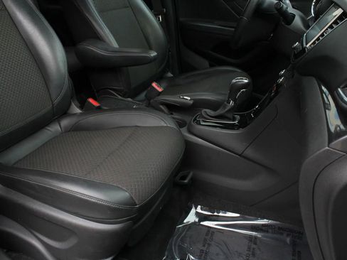 Used 2019 Buick Encore Preferred image 27