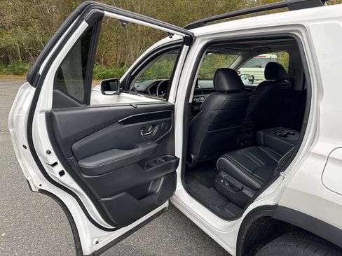 Certified 2023 Honda Pilot Elite image 32