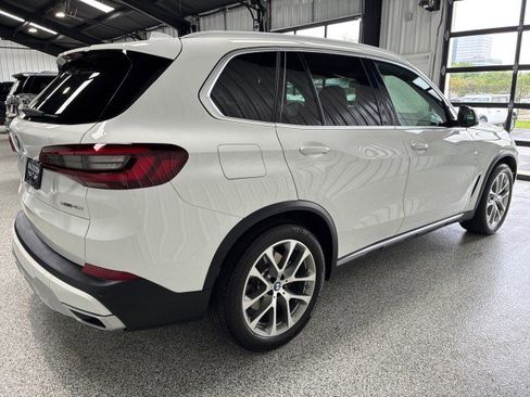Used 2021 BMW X5 sDrive40i w/ Convenience Package RWD image 3