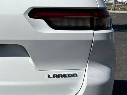 Used 2023 Jeep Grand Cherokee L Laredo image 34