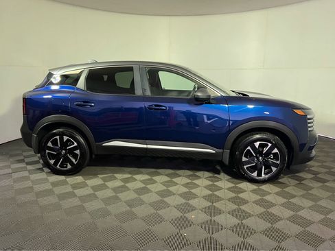 Certified 2025 Nissan Kicks SV w/ Illumination Package image 8