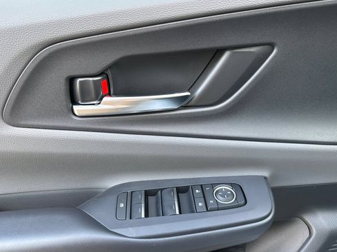 New 2027 Toyota Prius XLE FWD image 11