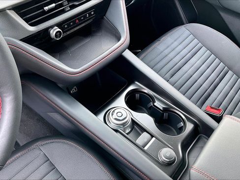 New 2026 Ford Explorer ST-Line w/ ST-Line Street Pack image 8