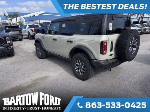 Used 2025 Ford Bronco Badlands image 7