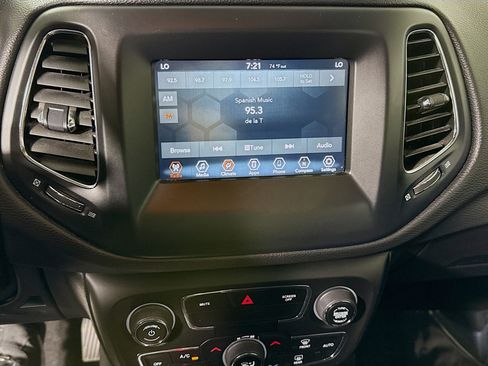 Used 2020 Jeep Compass Sport image 18