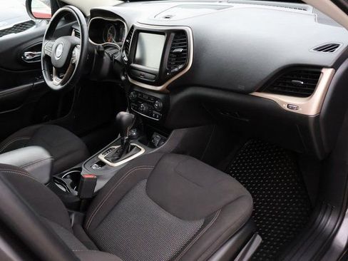Used 2017 Jeep Cherokee 75th Anniversary image 11