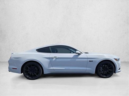 Used 2016 Ford Mustang GT RWD image 4