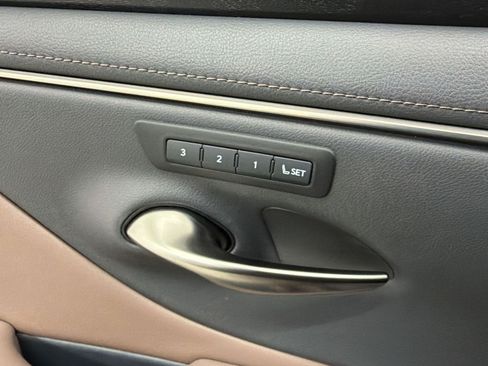 Certified 2022 Lexus ES 350 w/ Premium Package FWD image 20