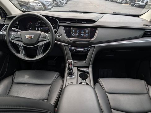 Used 2018 Cadillac XT5 Premium Luxury FWD image 16