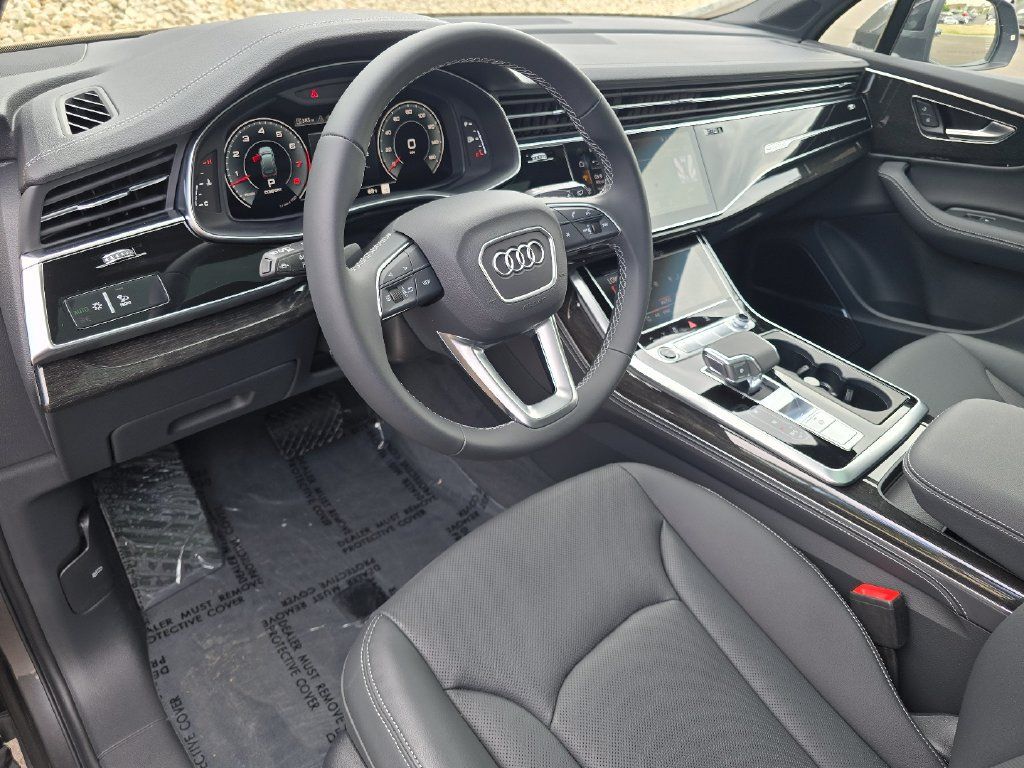 Used 2026 Audi Q7 3.0T Premium Plus w/ Premium Plus Package AWD/4WD image 38