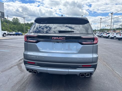 Used 2026 GMC Acadia Elevation w/ Elevation Premium Package AWD/4WD image 4