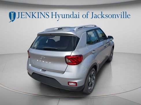 New 2026 Hyundai Venue SEL FWD image 3
