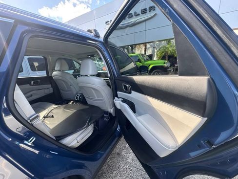 Used 2025 Kia Sorento S w/ Panoramic Sunroof Package FWD image 21